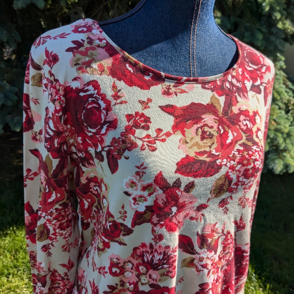 100% Pima Cotton Charter Club Shirt Women's XL Red Roses Round Neck Luxury Top